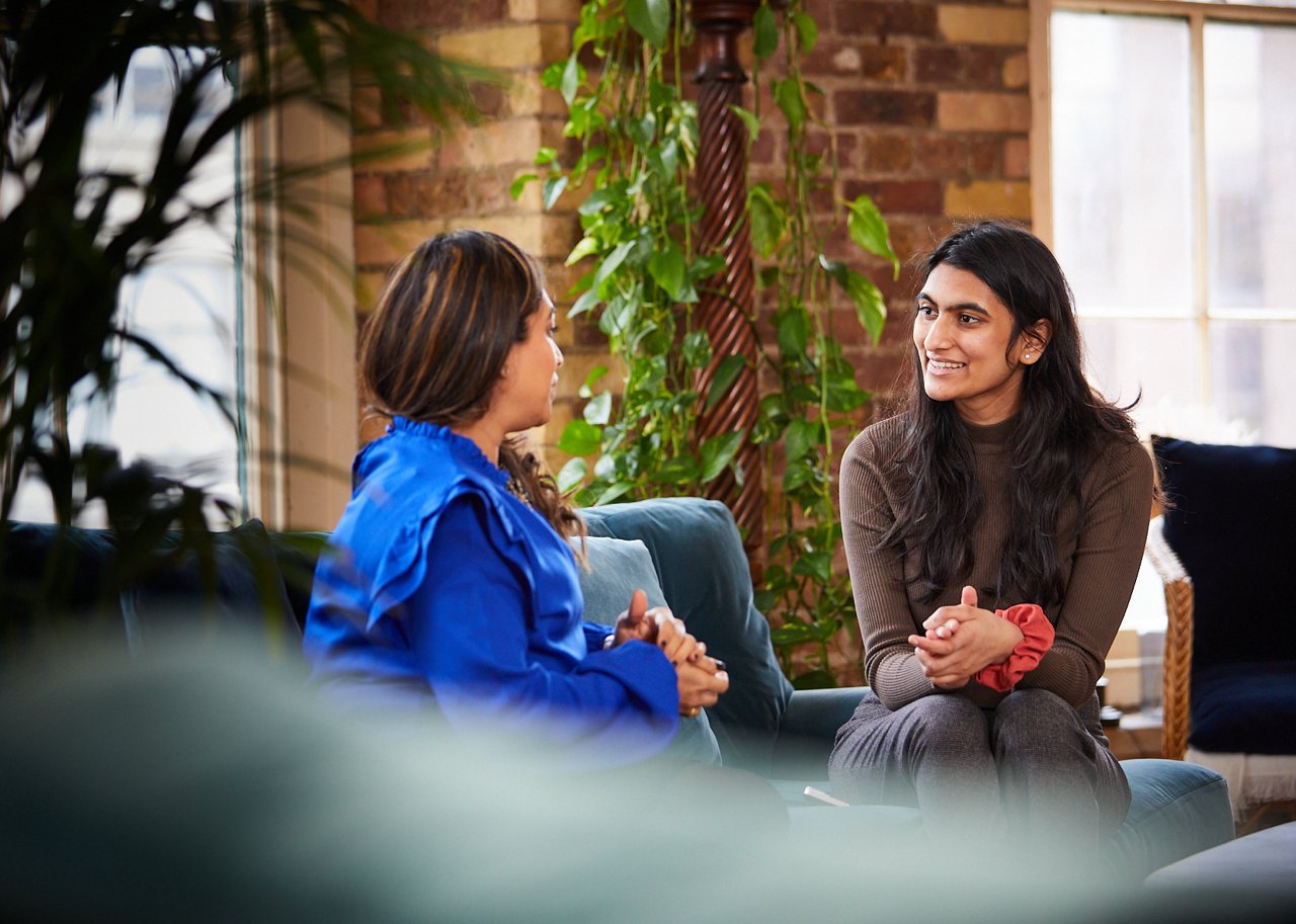 Emplyability hub: two woman in conversation